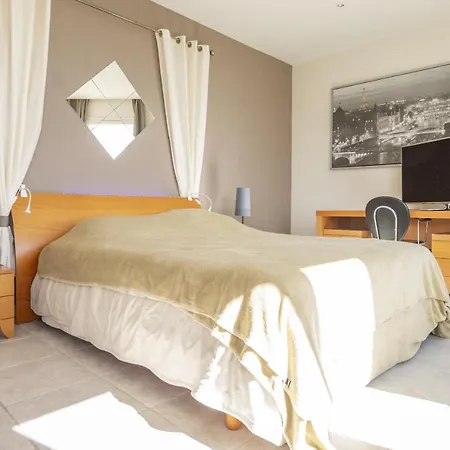 Lili Rose Villa